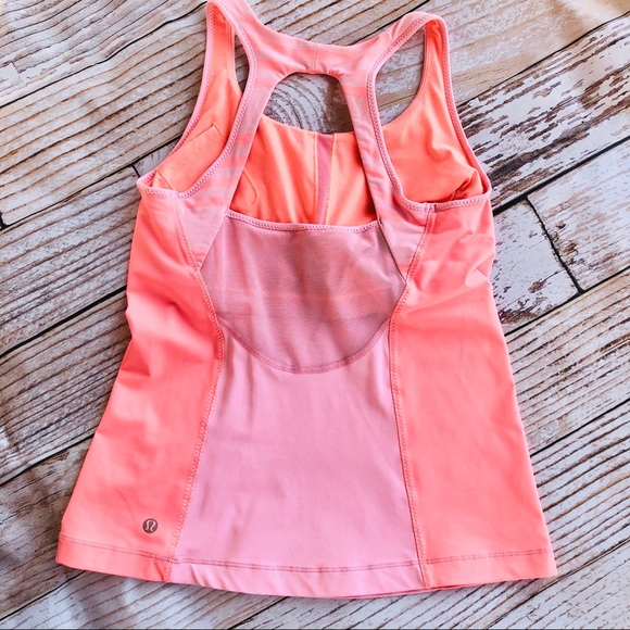 Lululemon Workout Top w Shelf Bra - S/4 - Picture 2 of 4